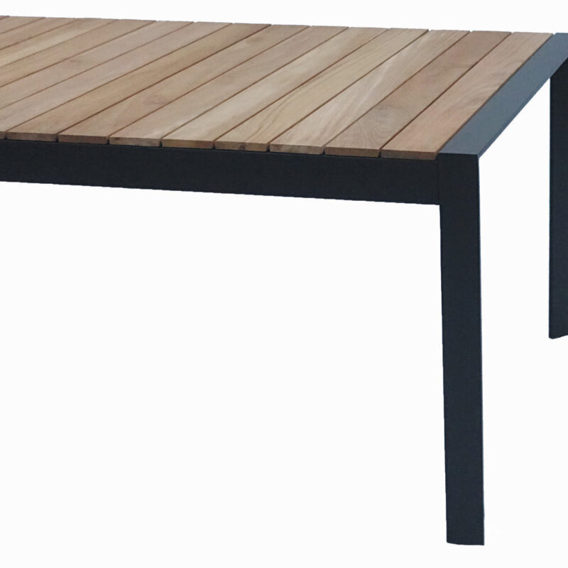 Houe - Dining table