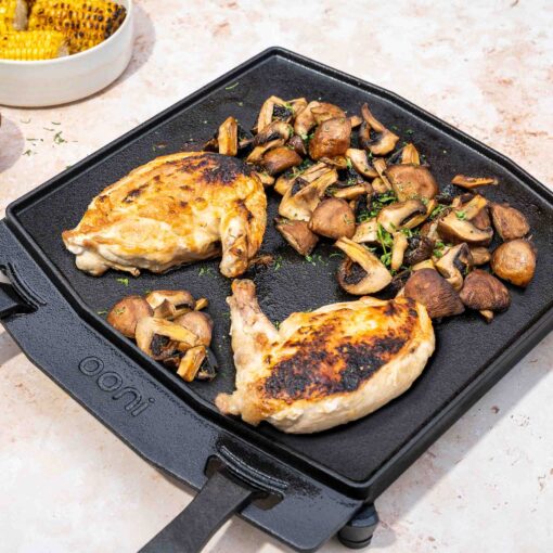 Ooni - Cast Iron Dual-Sided Grizzler Pan - Heat & Grill