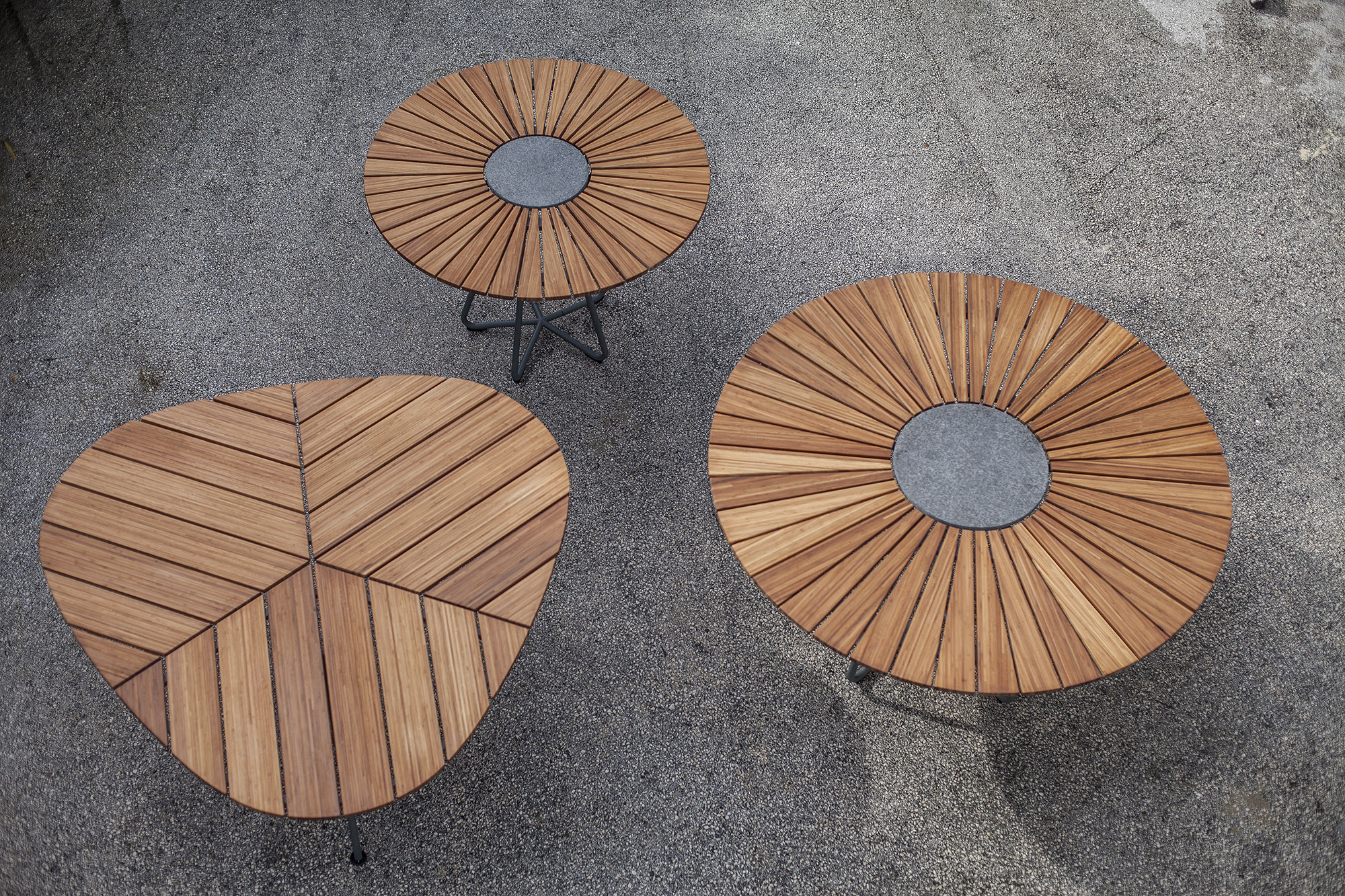 Houe - Circle Outdoor Dining Table