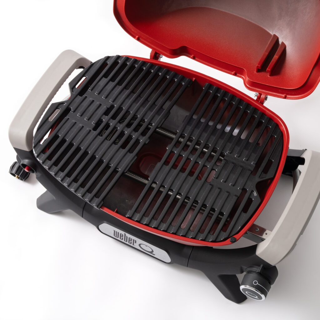 Q3100N Red Grills