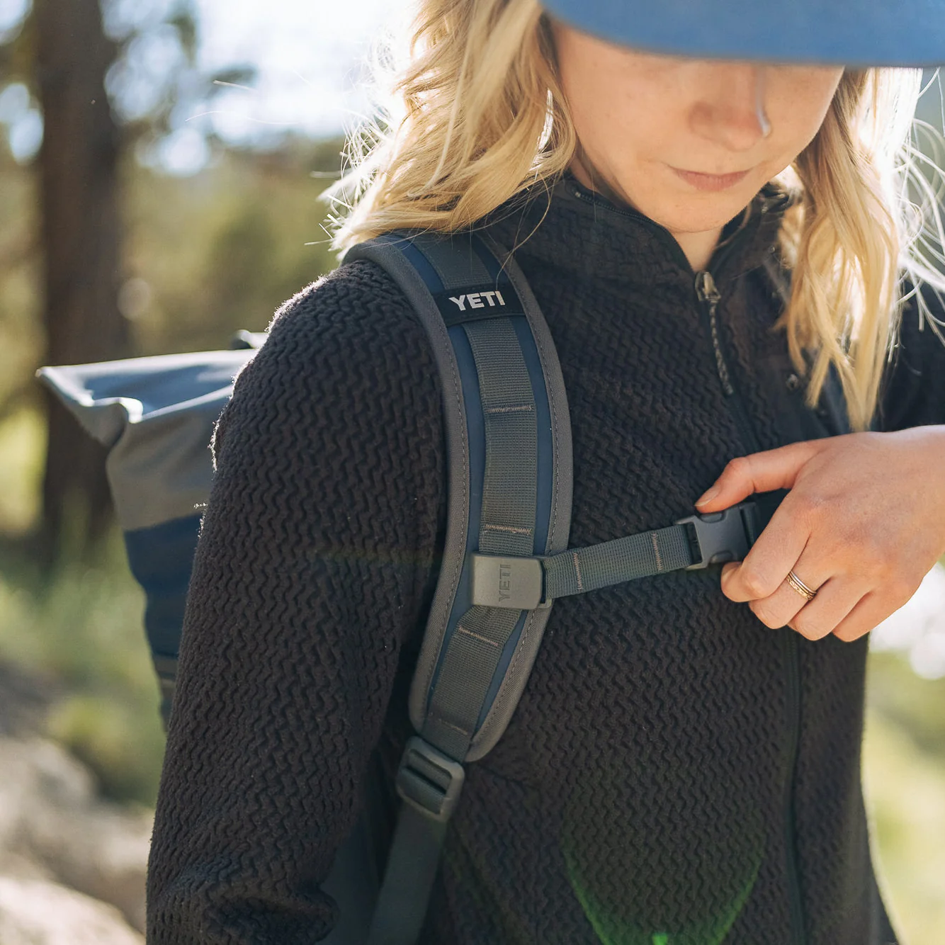 Yeti Hopper M12 Backpack Soft Cooler - Navy